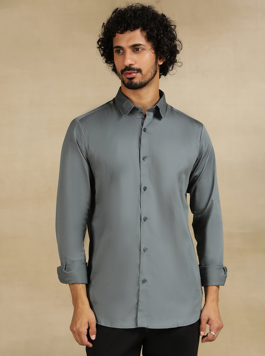Grey Solid Slim Fit Casual Shirt | JadeBlue