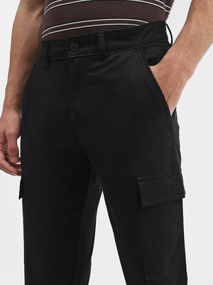 Black Solid Slim Fit Cargo Pant | JadeBlue