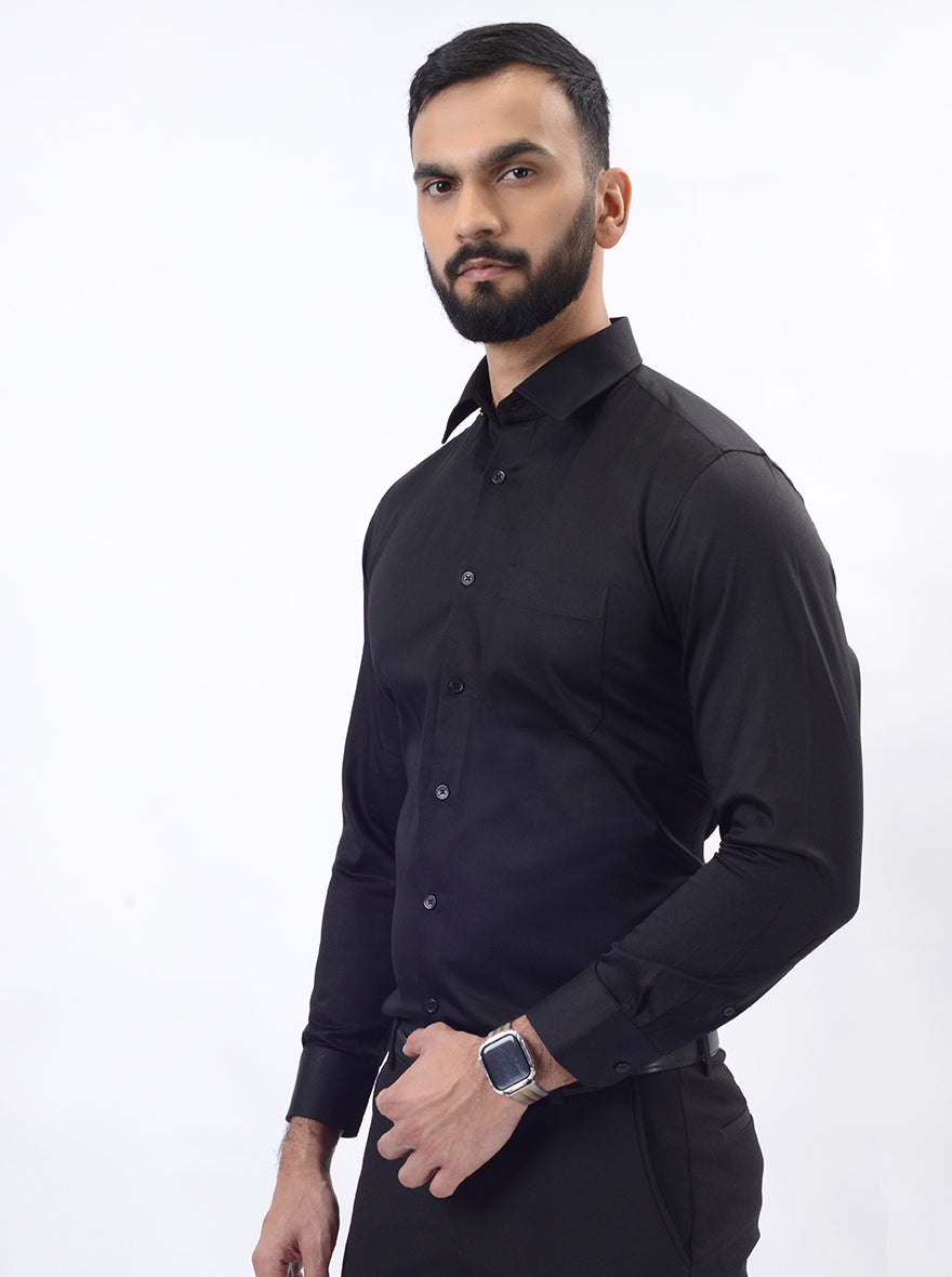 Black Solid Slim Fit Formal Shirt | JadeBlue