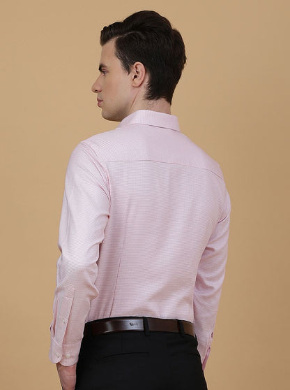 Pink Solid Slim Fit Formal Shirt | Metal