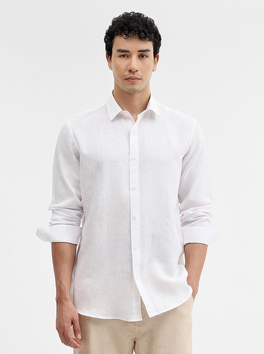 White Solid Slim Fit Casual Shirt | JadeBlue