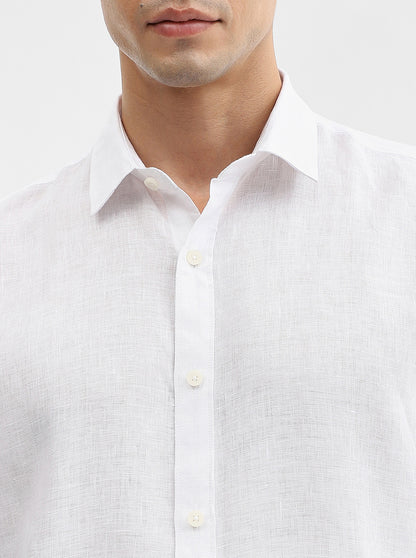 White Solid Slim Fit Casual Shirt | JadeBlue