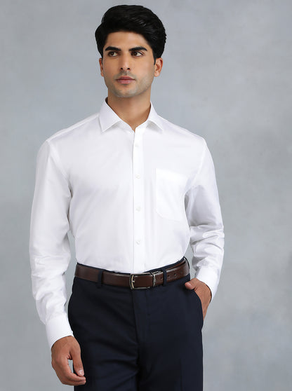 White Solid Regular Fit Formal Shirt | JadeBlue
