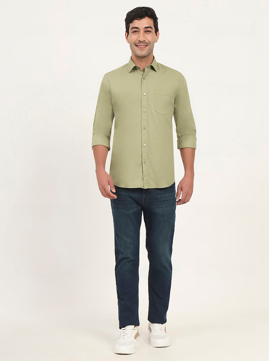 Light Green Solid Slim Fit Semi Casual Shirt | JadeBlue