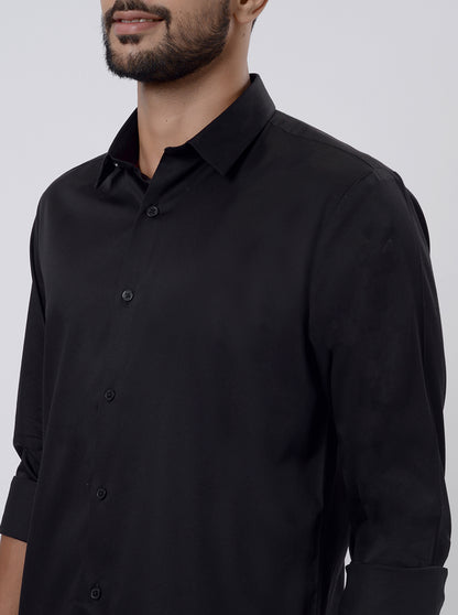 Black Solid Slim Fit Casual Shirt | JadeBlue