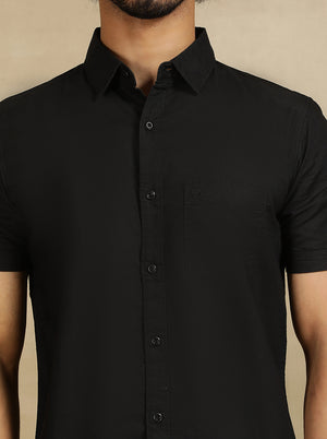 Black Solid Slim Fit Casual Shirt | JadeBlue