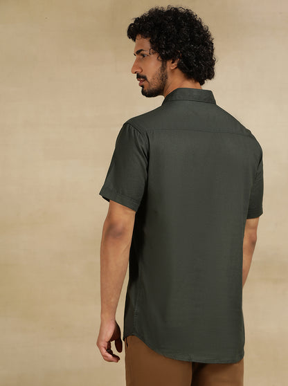 Olive Green Solid Slim Fit Casual Shirt | JadeBlue