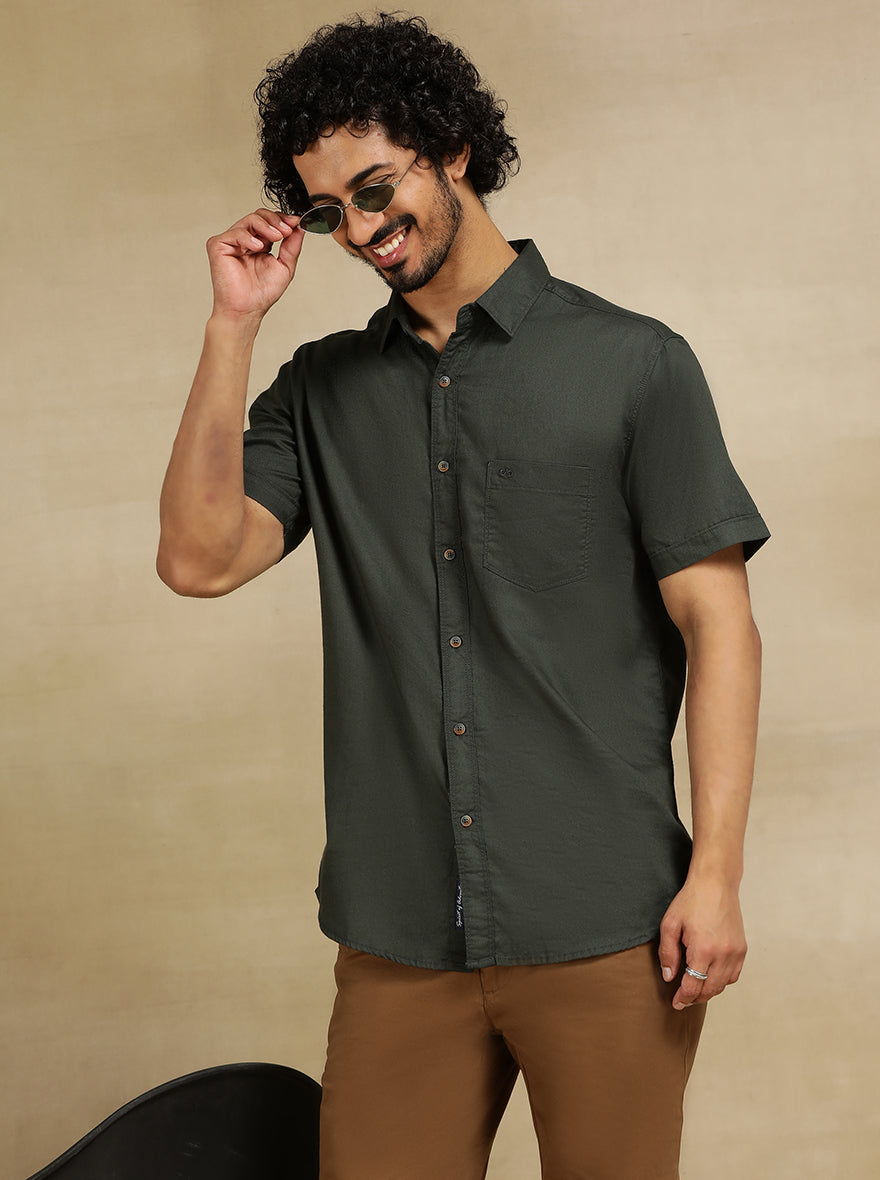Olive Green Solid Slim Fit Casual Shirt | JadeBlue