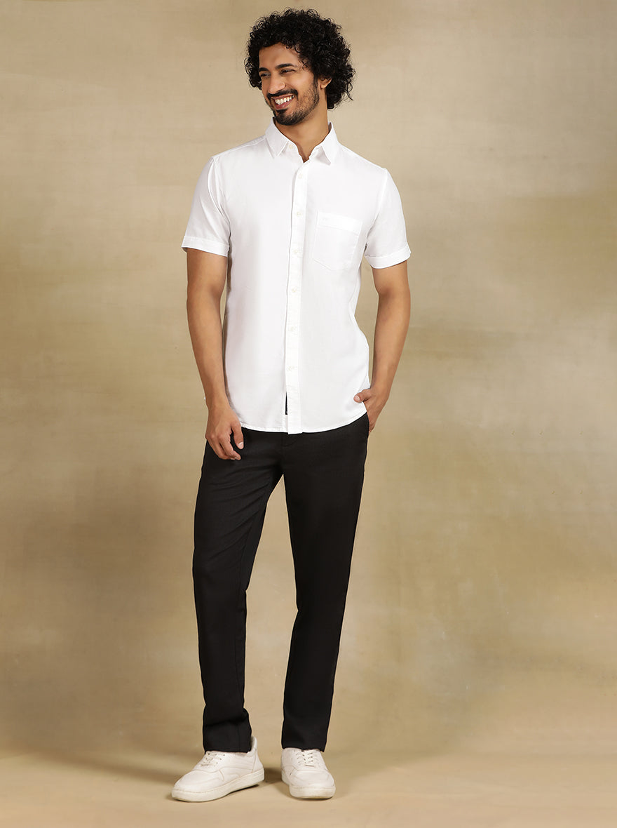 White Solid Slim Fit Casual Shirt | JadeBlue