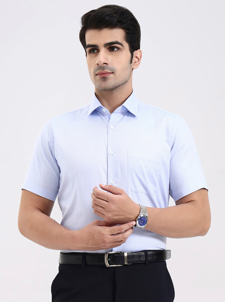 Blue Solid Regular Fit Formal Shirt | JadeBlue