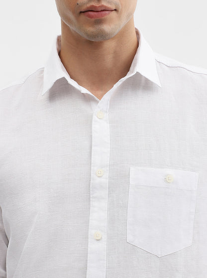 White Solid Slim Fit Casual Shirt | JadeBlue