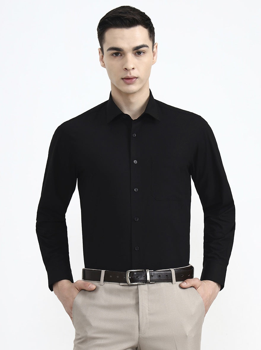 Black Solid Regular Fit Formal Shirt | JadeBlue
