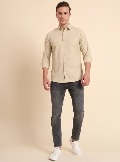 Beige Solid Slim Fit Casual Shirt | JadeBlue