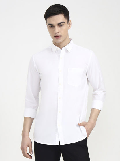 White Solid Slim Fit Casual Shirt | JadeBlue