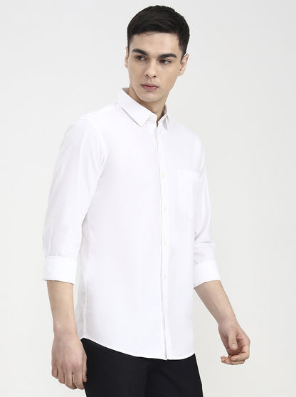White Solid Slim Fit Casual Shirt | JadeBlue