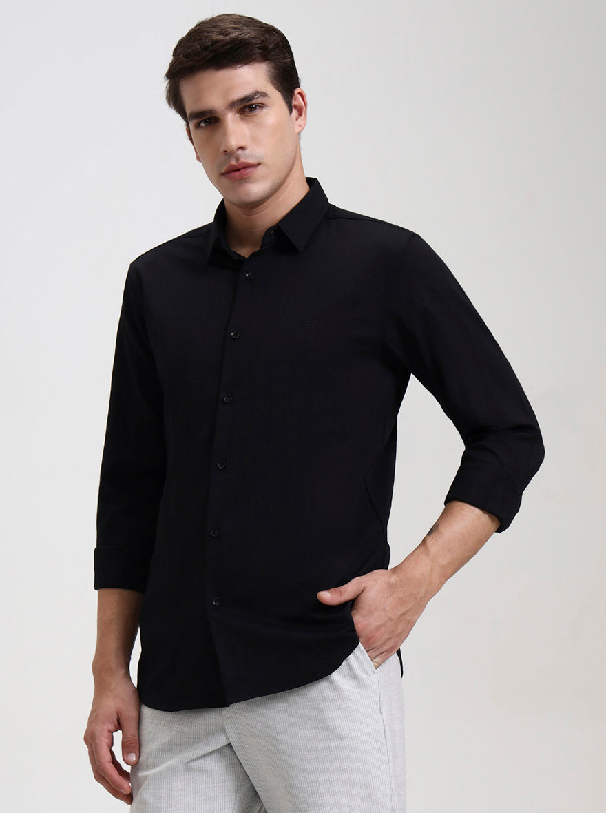 Black Solid Slim Fit Casual Shirt | JadeBlue