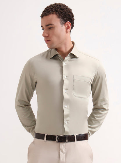 Light Pista Solid Slim Fit Formal Shirt | JadeBlue Super Luxe