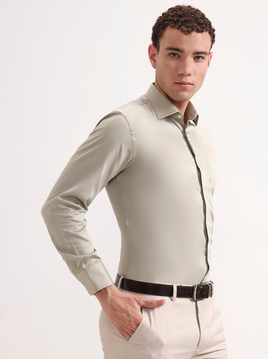 Light Pista Solid Slim Fit Formal Shirt | JadeBlue Super Luxe