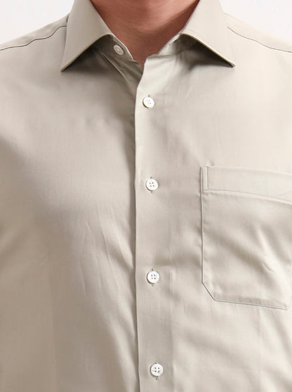 Light Pista Solid Slim Fit Formal Shirt | JadeBlue Super Luxe