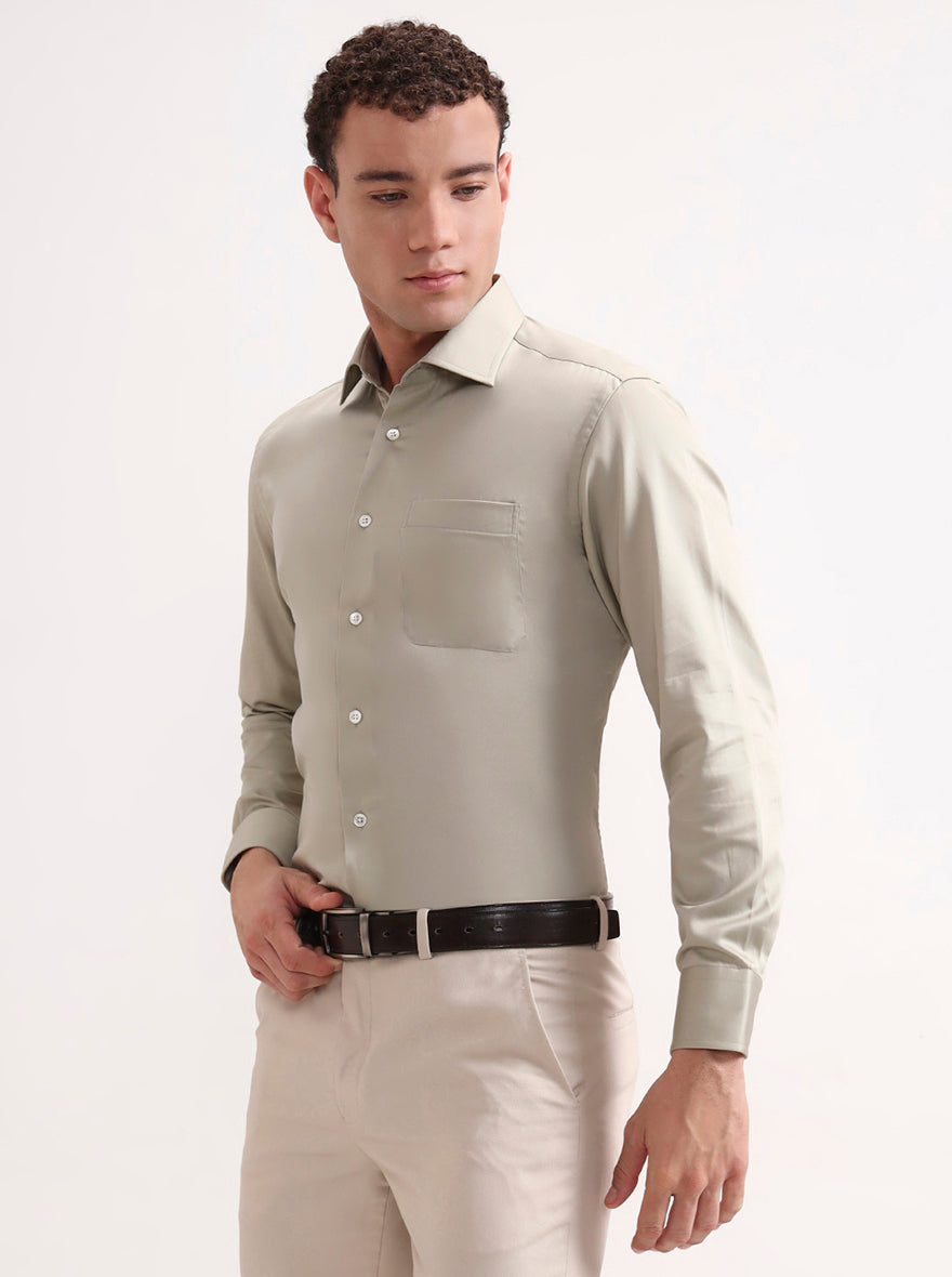 Light Pista Solid Slim Fit Formal Shirt | JadeBlue Super Luxe