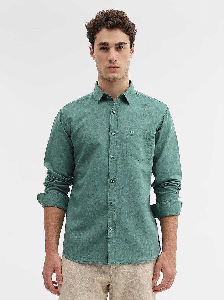 Green Solid Slim Fit Casual Shirt | JadeBlue