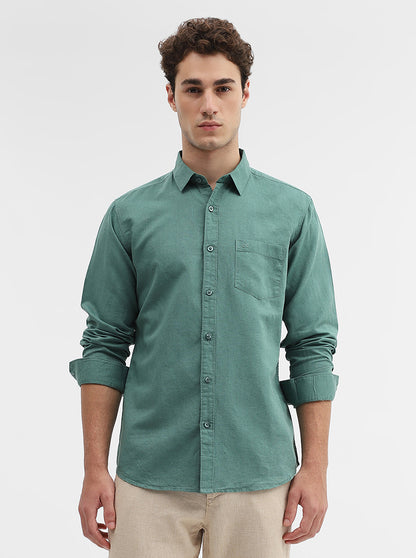 Green Solid Slim Fit Casual Shirt | JadeBlue