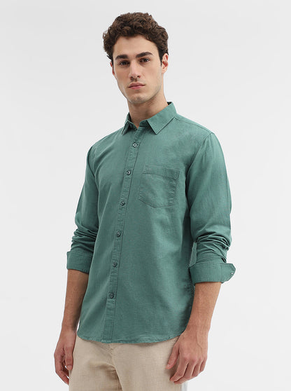 Green Solid Slim Fit Casual Shirt | JadeBlue