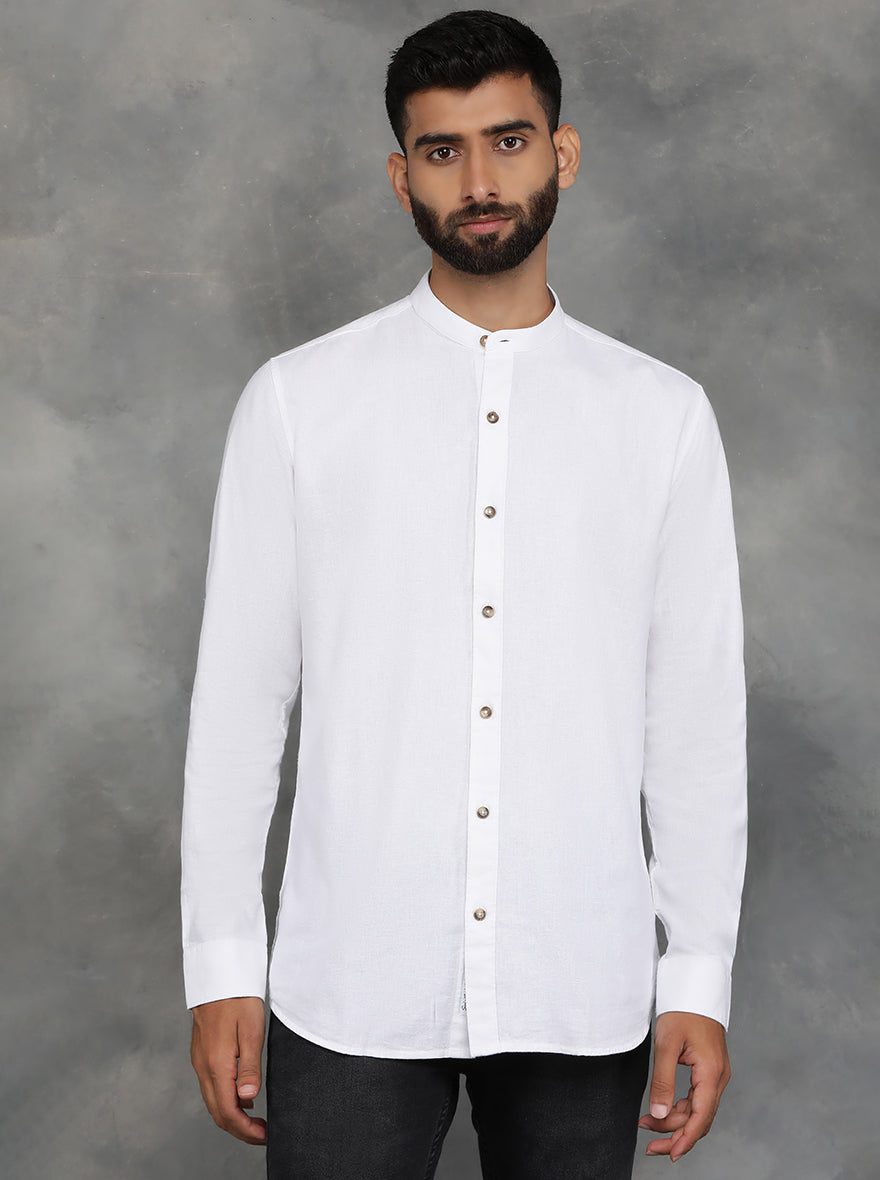 White Solid Slim Fit Casual Shirt | JadeBlue