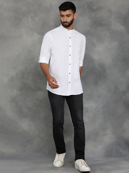 White Solid Slim Fit Casual Shirt | JadeBlue