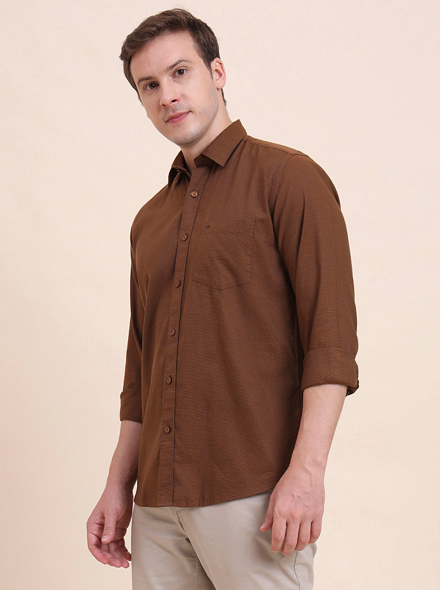 Brown Solid Tailored Fit Semi Casual Shirt | JadeBlue