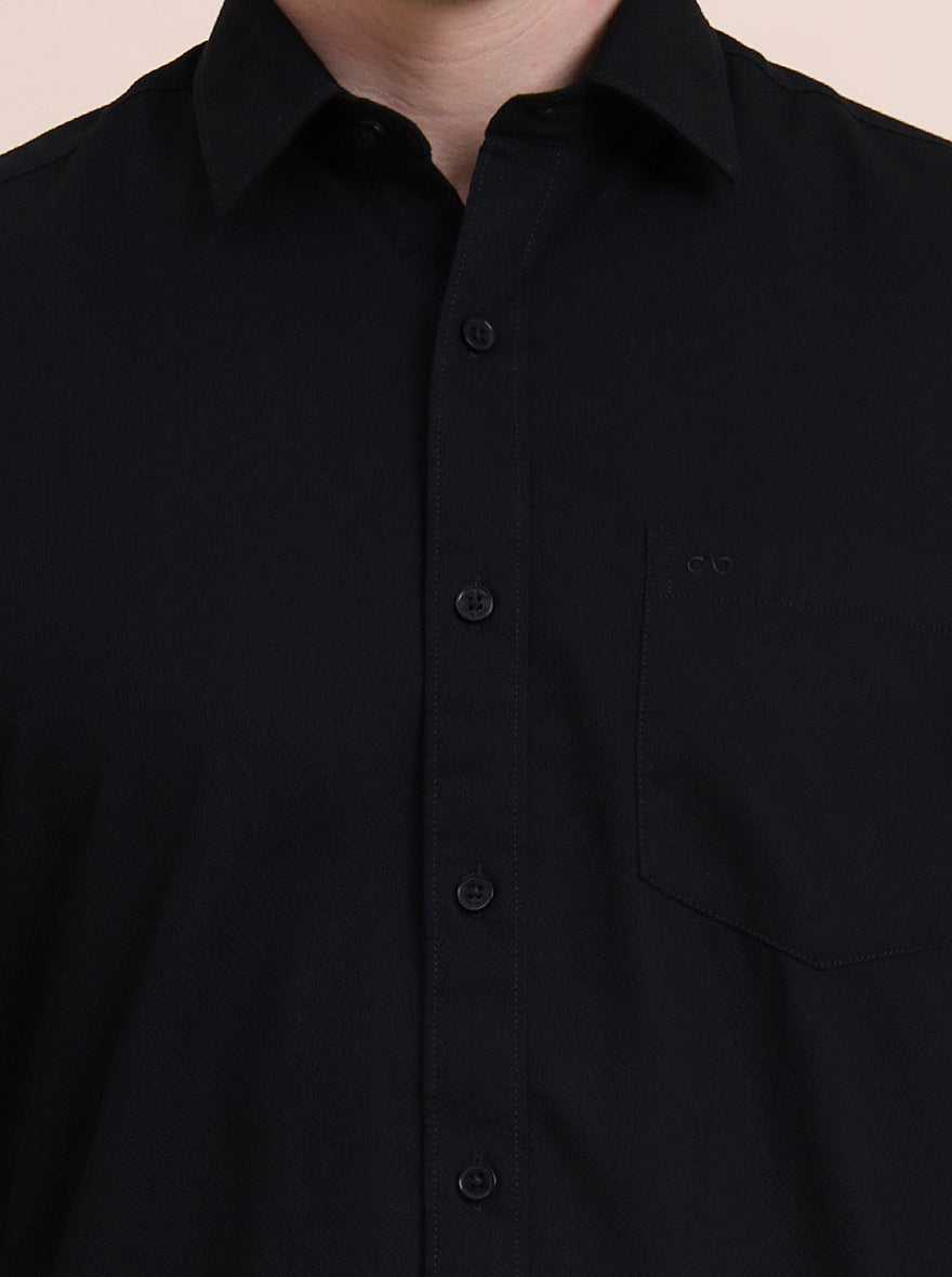 Black Solid Tailored Fit Semi Casual Shirt | JadeBlue