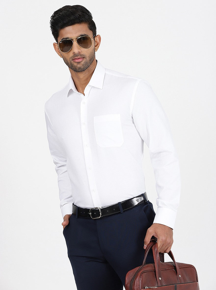 White Solid Regular Fit Formal Shirt | JadeBlue