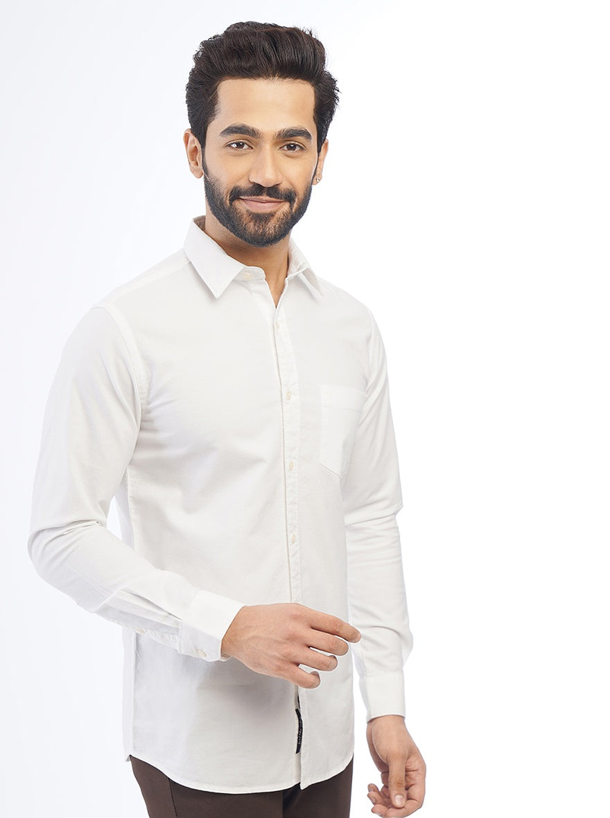 White Solid Slim Fit Casual Shirt | JadeBlue