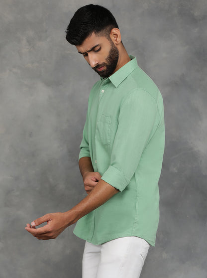 Green Solid Slim Fit Casual Shirt | JadeBlue
