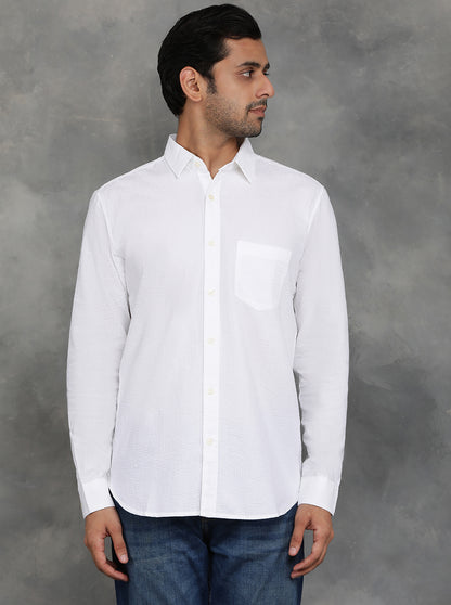 White Solid Slim Fit Casual Shirt | JadeBlue