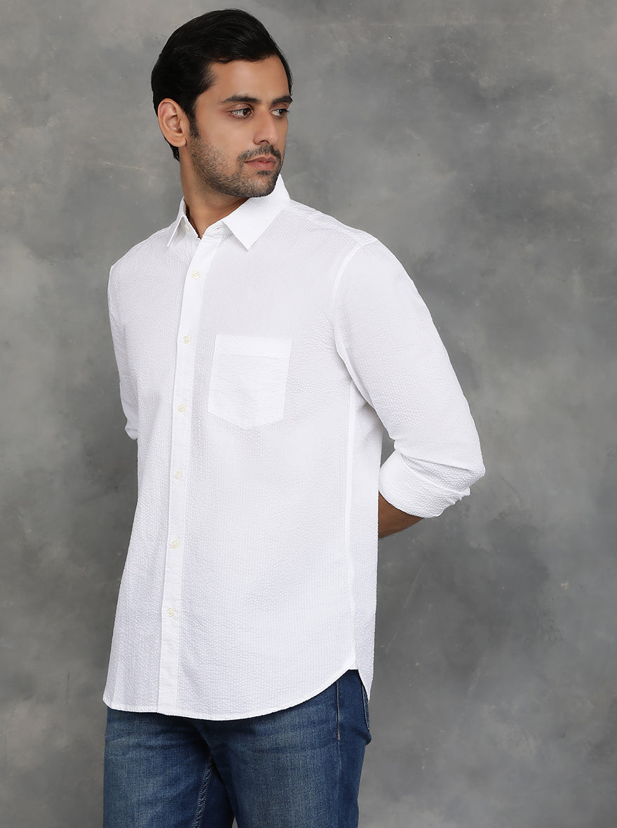 White Solid Slim Fit Casual Shirt | JadeBlue