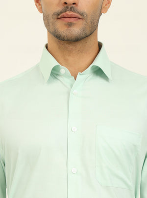 Pista Green Solid Regular Fit Formal Shirt | JadeBlue
