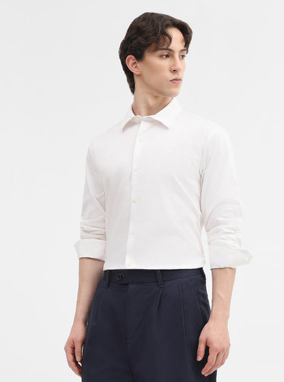 White Solid Slim Fit Casual Shirt | JadeBlue
