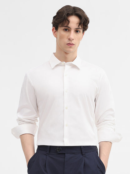 White Solid Slim Fit Casual Shirt | JadeBlue