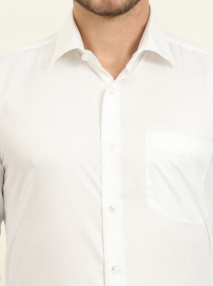 White Solid Regular Fit Formal Shirt | JadeBlue