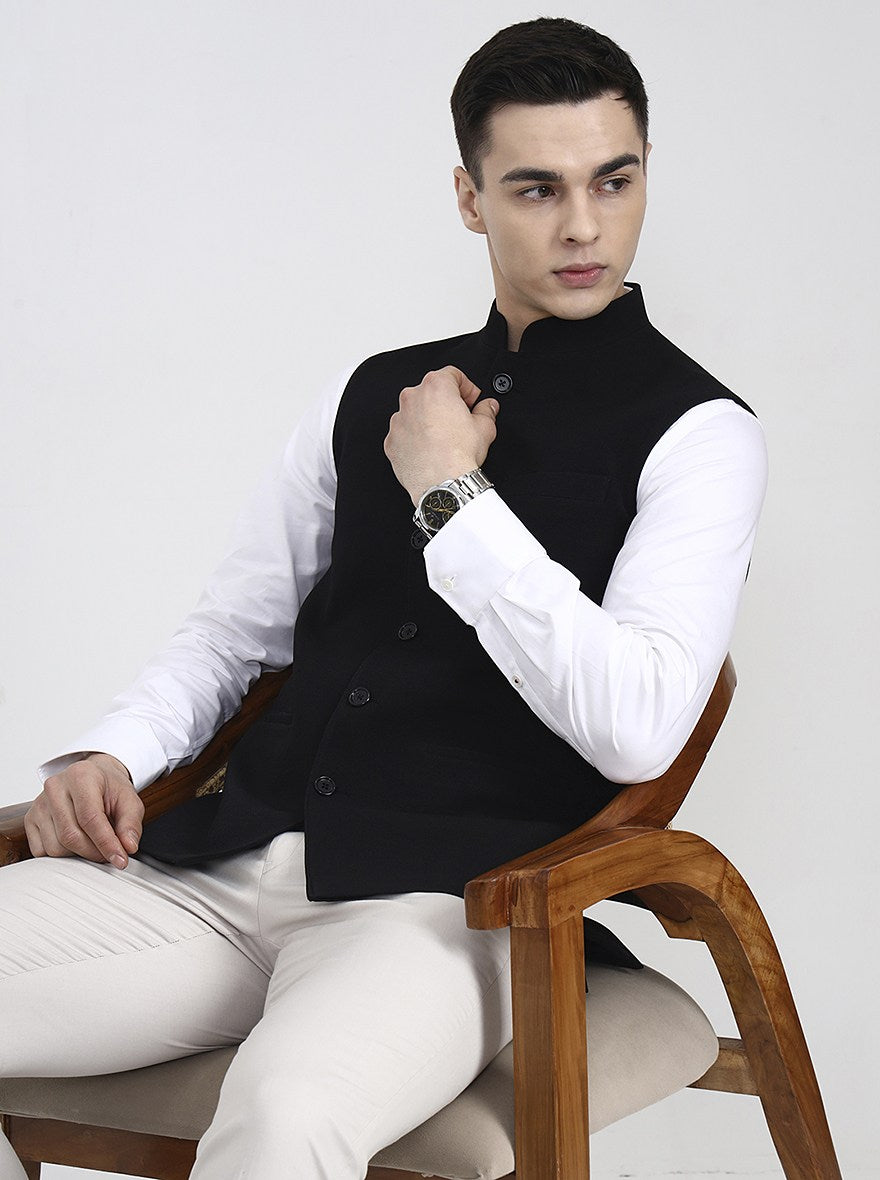 Black Solid Regular Fit Modi Jacket | JadeBlue