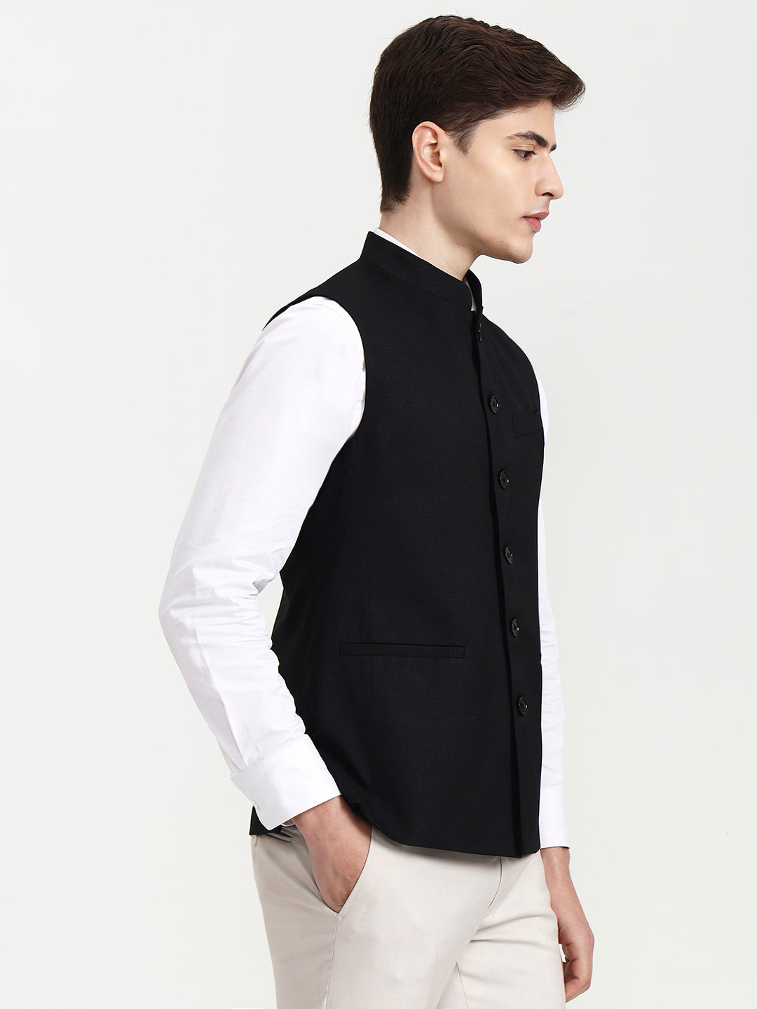 Black Solid Regular Fit Modi Jacket | JadeBlue