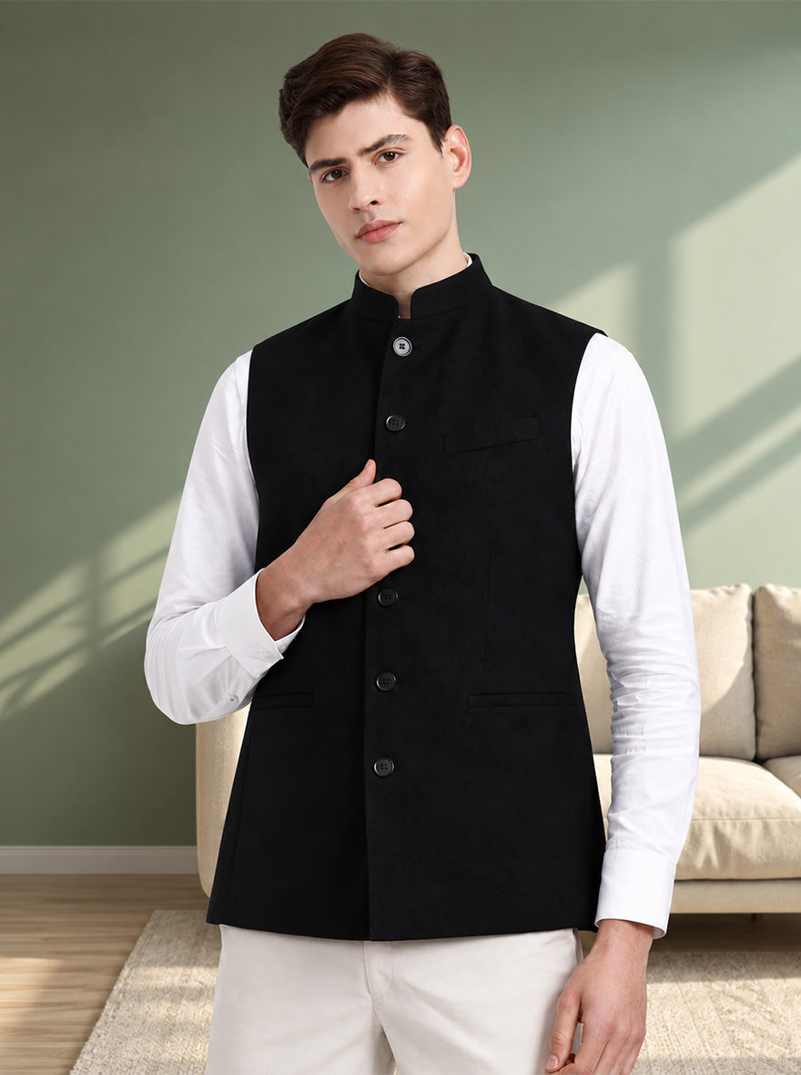 Black Solid Regular Fit Modi Jacket | JadeBlue