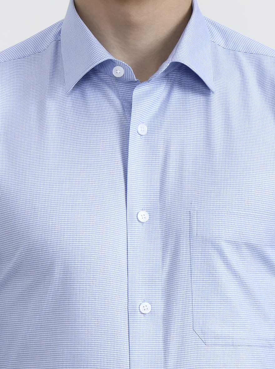 Blue Solid Regular Fit Formal Shirt | JadeBlue