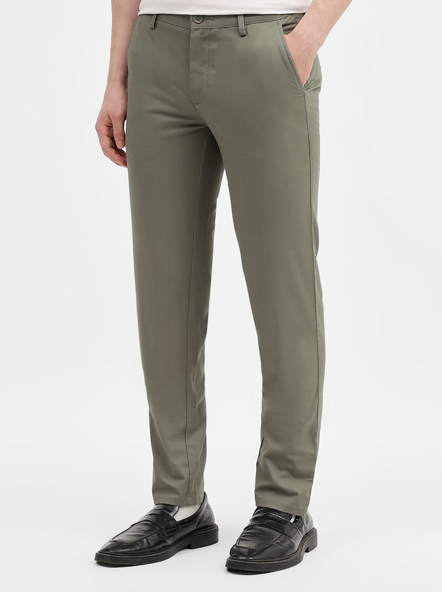 Light Olive Solid Uno Fit Casual Trouser | JadeBlue