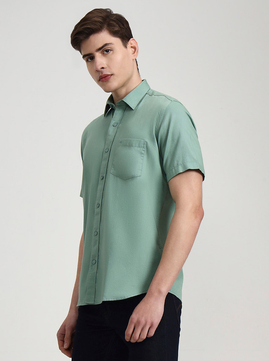Green Solid Tailored Fit Semi Casual Shirt | JadeBlue