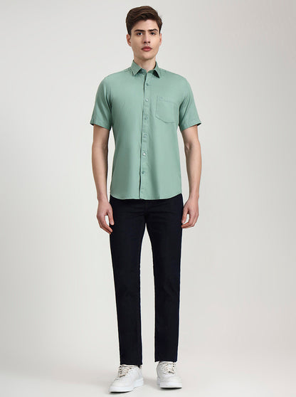 Green Solid Tailored Fit Semi Casual Shirt | JadeBlue