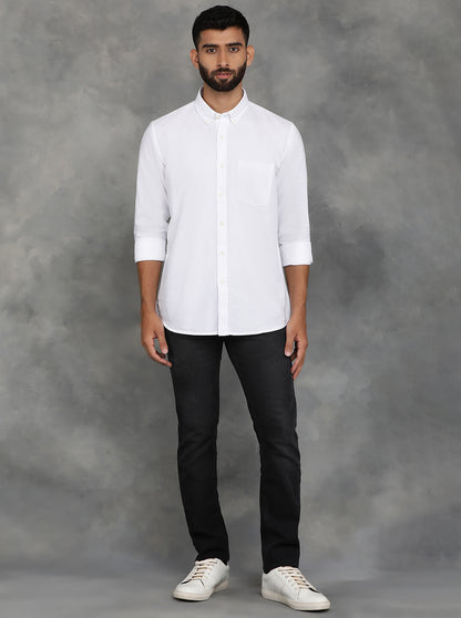 White Solid Slim Fit Casual Shirt | JadeBlue