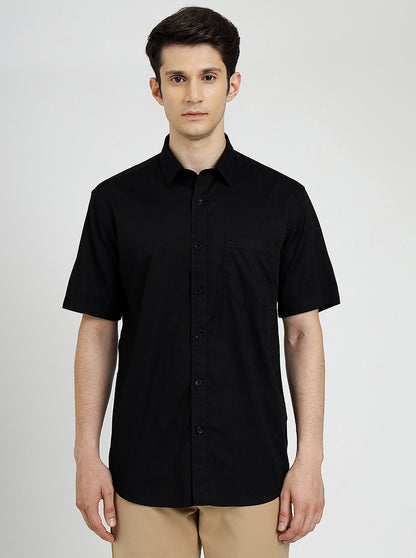 Black Solid Tailored Fit Semi Casual Shirt | JadeBlue