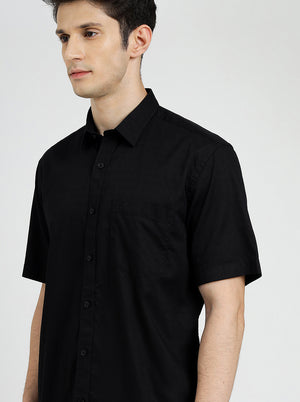 Black Solid Tailored Fit Semi Casual Shirt | JadeBlue